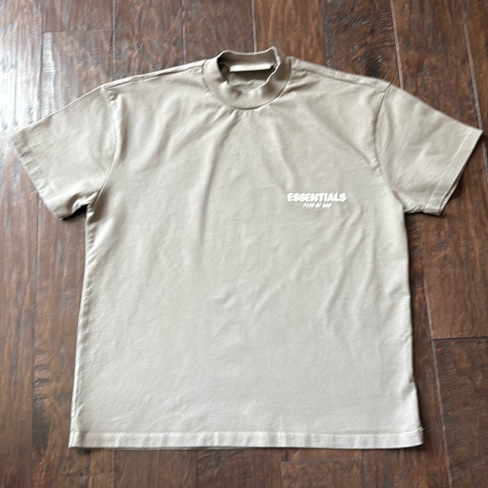 FEAR OF GOD Essentials teeshirt